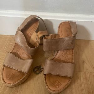 Born size 6 pumps